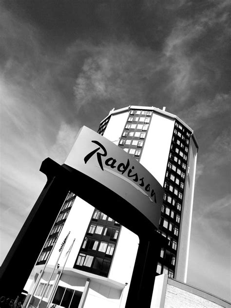 RADISSON HOTEL PHILADELPHIA - Updated December 2024 - 88 Photos & 22 Reviews - 2033 Penrose Ave ...