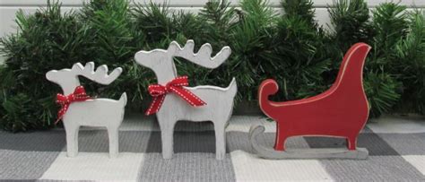 Wood Reindeer and Sleigh - Craft Dealz