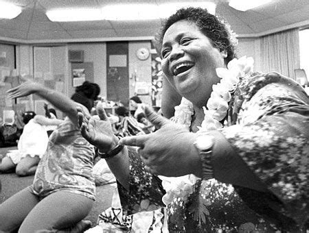 Edith Kanakaole teaches a class in 1974. | Hawaiian woman, Hawaiian people, Hawaiian culture