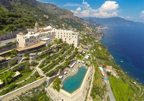 Monastero Santa Rosa Hotel & Spa di Conca dei Marini 1° nella Top Hotels in Italy