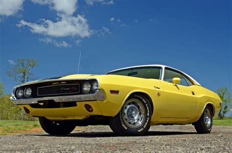 1970 Dodge Challenger Reunites With Original 440 Six Pack