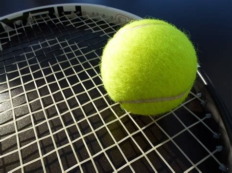 5 Best Tennis Strings (2022 Reviewed) – TennisFocusOn