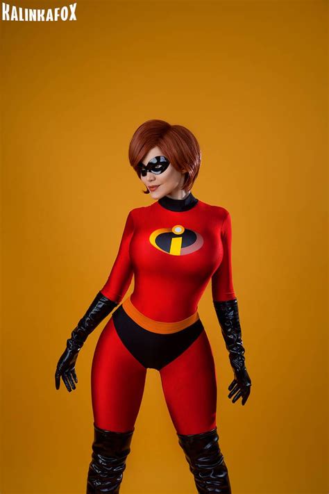 Elastigirl 02 by kalinkafox | Cosplay, The incredibles, Nice tops