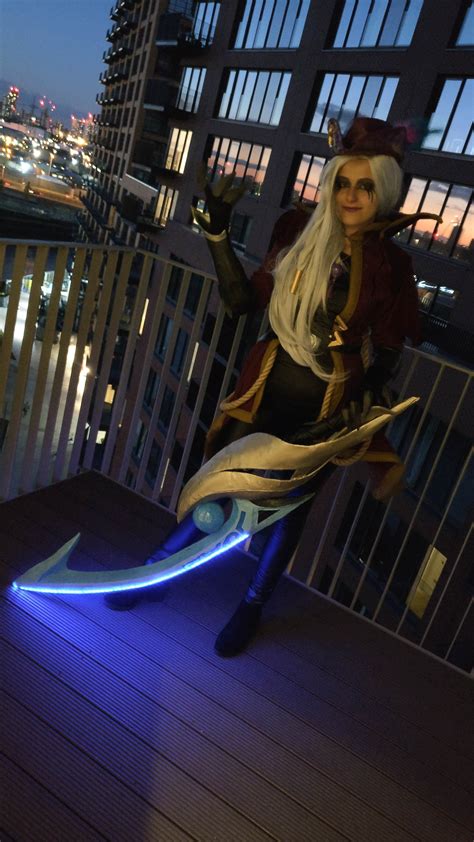 [self] amara_cosplay Dark Waters Diana cosplay #cosplay http://bit.ly/1Pirklu | Cosplay, Diana ...