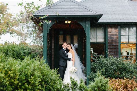 Rainy Wedding Castle Hill - Erin McGinn Photography