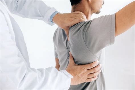 What Is a Shoulder Subluxation? - AICA Orthopedics