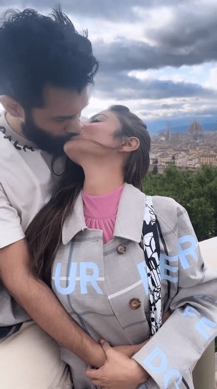 Mouni Roy & Husband Give Couple Goals with Dreamy Vacation – Style.Pk