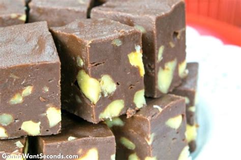 Microwave Fudge {5 Ingredients!} Gonna Want Seconds