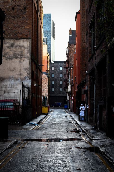 Manchester alleyway photography! Thought this captured Manchester urban well. Instagram ...