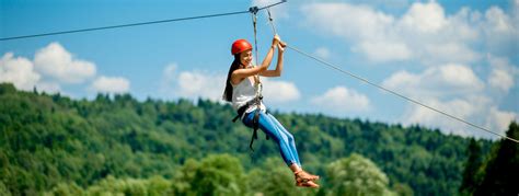 Top 3 Reasons to Zipline in Pigeon Forge - PigeonForge.com