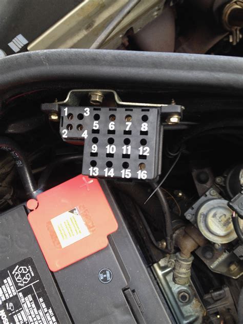 electrical - What is this box next to my car's battery? - Motor Vehicle Maintenance & Repair ...