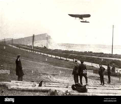 Louis Blériot crossing the English Channel, 25 July 1909 Stock Photo - Alamy