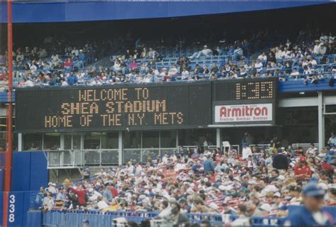 Shea Stadium Welcomes Mets Fans in 1997 - Mets History