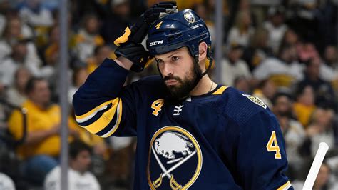 Lightning sign former Sabres defenseman Zach Bogosian