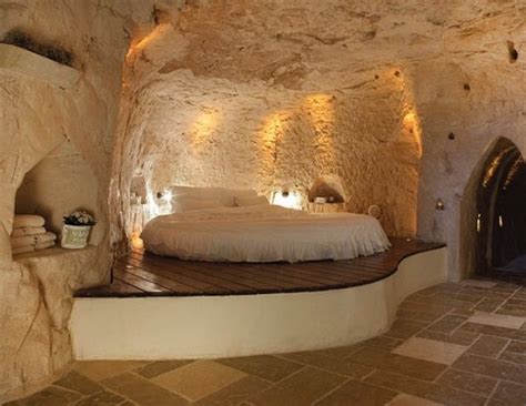 What a beautiful bedroom for a cave. | Underground homes, House, Columbarium