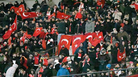 Politische Debatte nach Deutschland gegen Türkei: Auswärtsspiel im eigenen Land | Politik | BILD.de