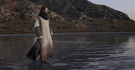 Jesus Walks on Water - Bible Story Verses & Meaning