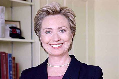 Hillary Clinton 2016? Her Memoir Tops Our Summer Book List!