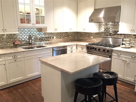 Mirrored beveled backsplash, taj mahal quartzite, Benjamin Moore Simply ...