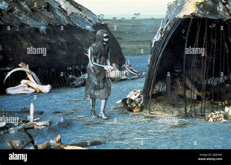 PREHISTORIC TRIBESWOMEN, QUEST FOR FIRE, 1981 Stock Photo - Alamy