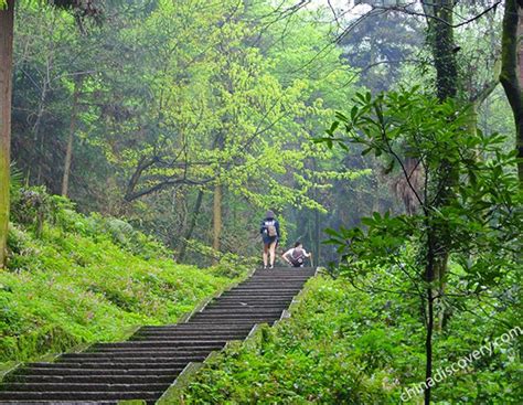 4 Days Mount Emei In-depth Hiking Tour - Emei Shan Hike