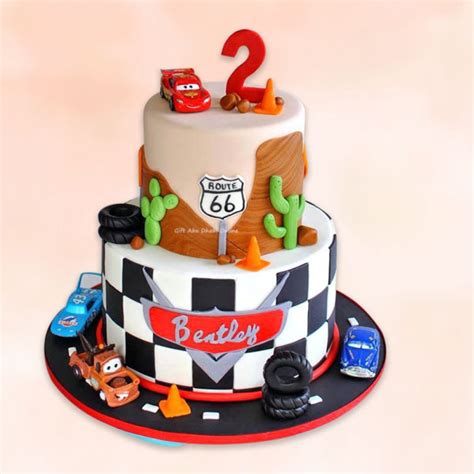 Lightning Mcqueen Theme Cake