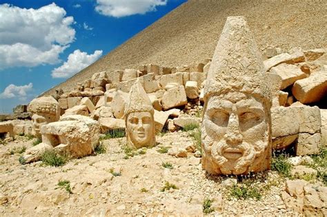 Visit Mount Nemrut National Park | Landmarks, National parks, Ancient ruins