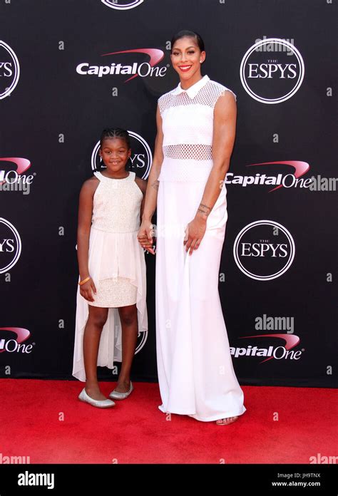 Candace parker daughter hi-res stock photography and images - Alamy