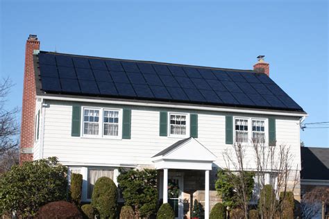 Tesla Solar Roof Review: How Does the Cost and Power Measure Up?