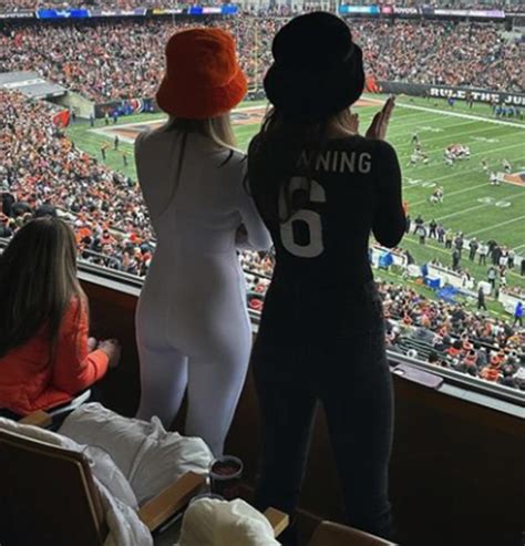 Jake Browning’s girlfriend, Stephanie Niles, embraces ‘insane’ Bengals ride as outfit goes viral