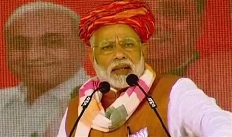 In Gujarat, PM Narendra Modi Tears Into Congress, Says He Sold Tea, Not Country | India.com