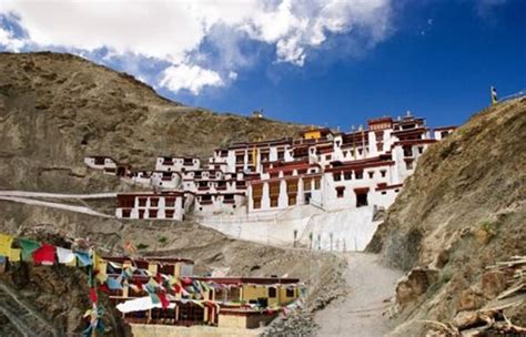 15 FAMOUS MONASTERIES IN LADAKH - Weekend Thrill