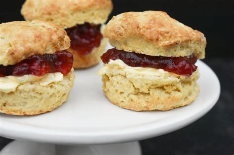 Buttery Scottish Teatime Scones - vegan recipe | Tinned Tomatoes