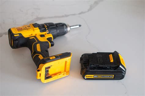 How to Use a Cordless Power Drill | The DIY Playbook