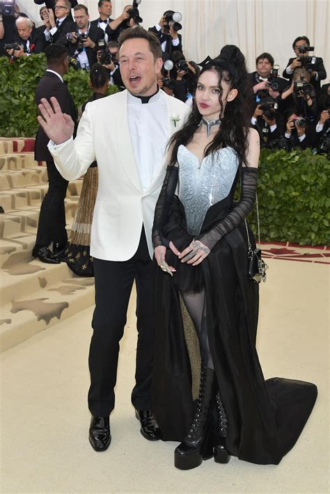 Grimes and Elon Musk at Met Gala 2018 | Met gala looks, Met gala outfits, Gala fashion