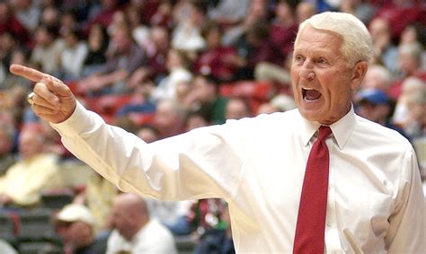 Legendary Arizona Wildcats basketball coach Lute Olson dies at age 85