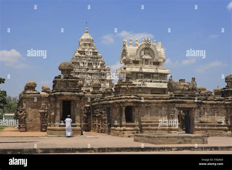 Kailasanatha temple ; Dravidian temple architecture ; Pallava period ...