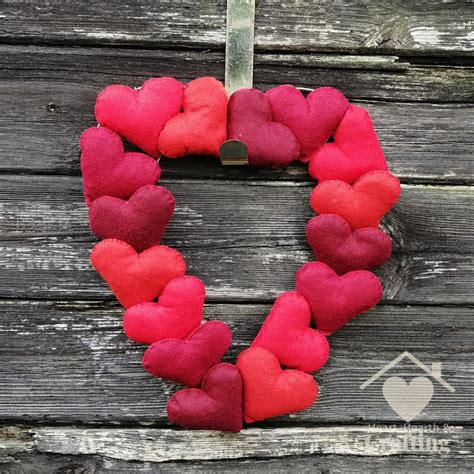 How to Make a DIY Felt Heart Wreath for Valentines – Heart, Hearth and ...