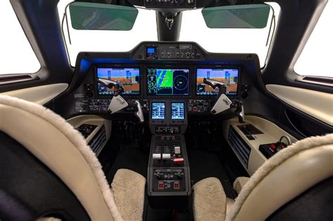 Embraer Phenom 300e Cockpit