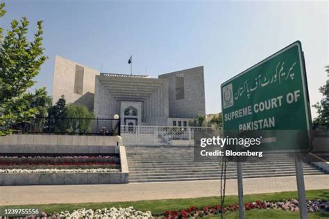 Supreme Court Pakistan Building Photos and Premium High Res Pictures ...