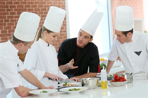 Gastronomia: cursos crescem, mas não há padronização de currículo - FoodJobs