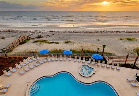 Courtyard Jacksonville Beach Oceanfront | Jacksonville beach, Oceanfront, Beachfront hotels