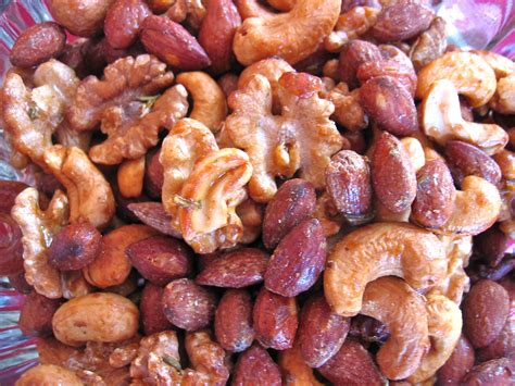 Honey-Rosemary Glazed Nuts « Eye for a Recipe