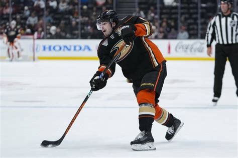 Ducks trade defenseman Jamie Drysdale to Flyers for prospect Cutter ...