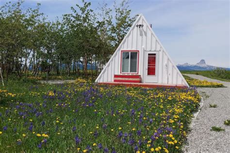 9 Best Rental Cabins Near Glacier National Park | Field Mag