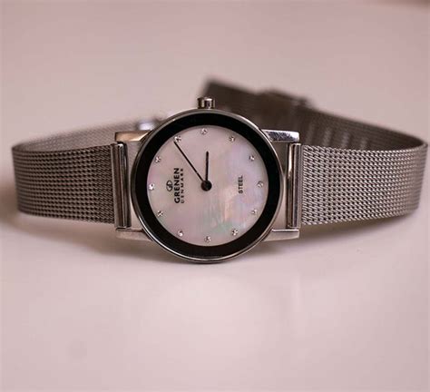 Vintage Minimalist Grenen Denmark by Skagen Watch with Pearly Dial – Vintage Radar