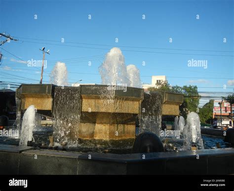 08909 Francisco Balagtas Monument Liwasang Balagtas Fountain Pandacan, Manila 14 Stock Photo - Alamy