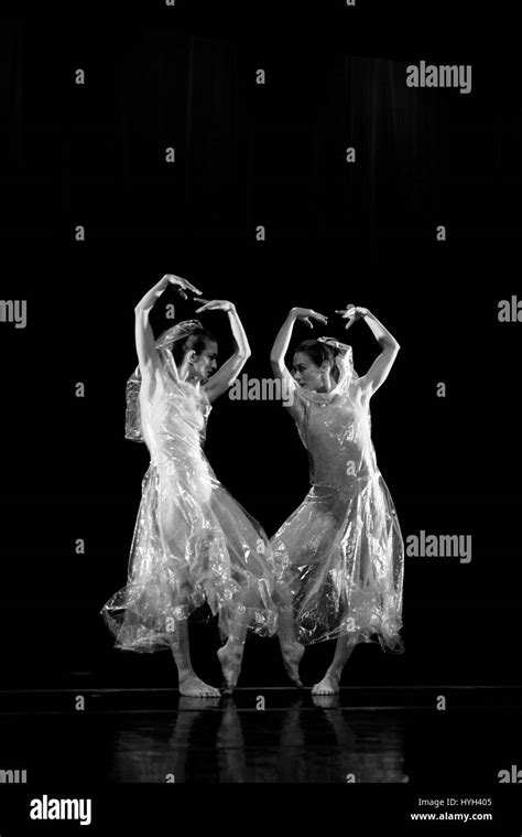 Butoh dance Performance Stock Photo - Alamy