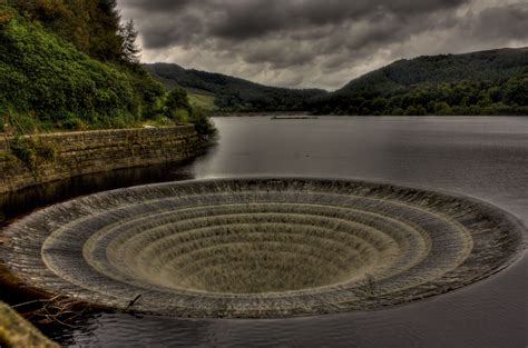 Ladybower Reservoir, Peak District, UK | Natural landmarks, Peak district, Landmarks