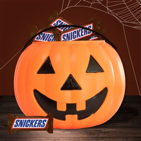 Snickers Spooky Chocolate Bars Fun Size Halloween Candy Bag, 18.71 oz - Fred Meyer